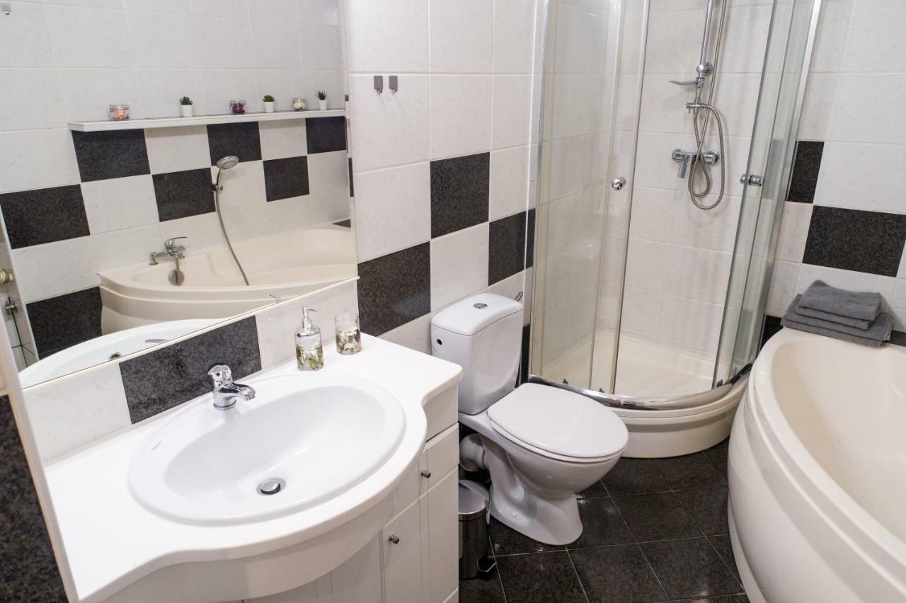 Focus Apartment *